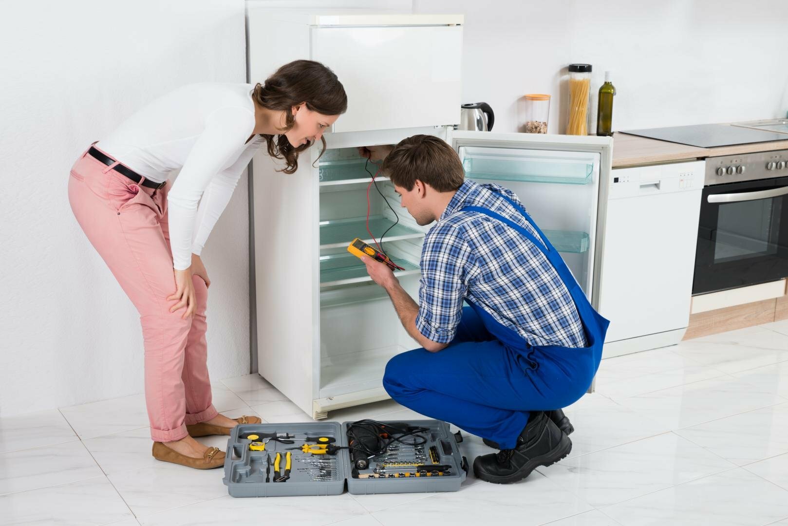 Мастер по ремонту холодильников